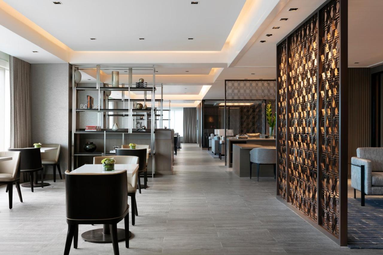 Clark Marriott Hotel Mabalacat Eksteriør bilde